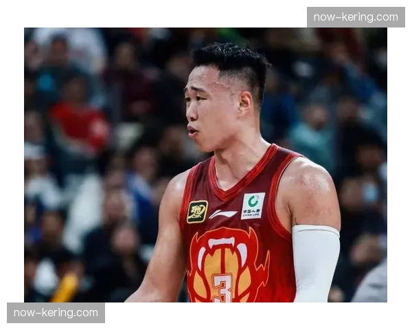 深圳队贺希宁防守端贡献突出 限制对手核心球员得分成取胜关键